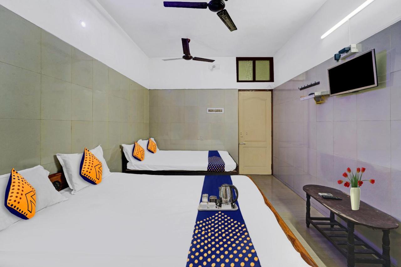 Spot On New Golden Star Guest House Near Thirumangalam Metro Station Chennai Exteriör bild